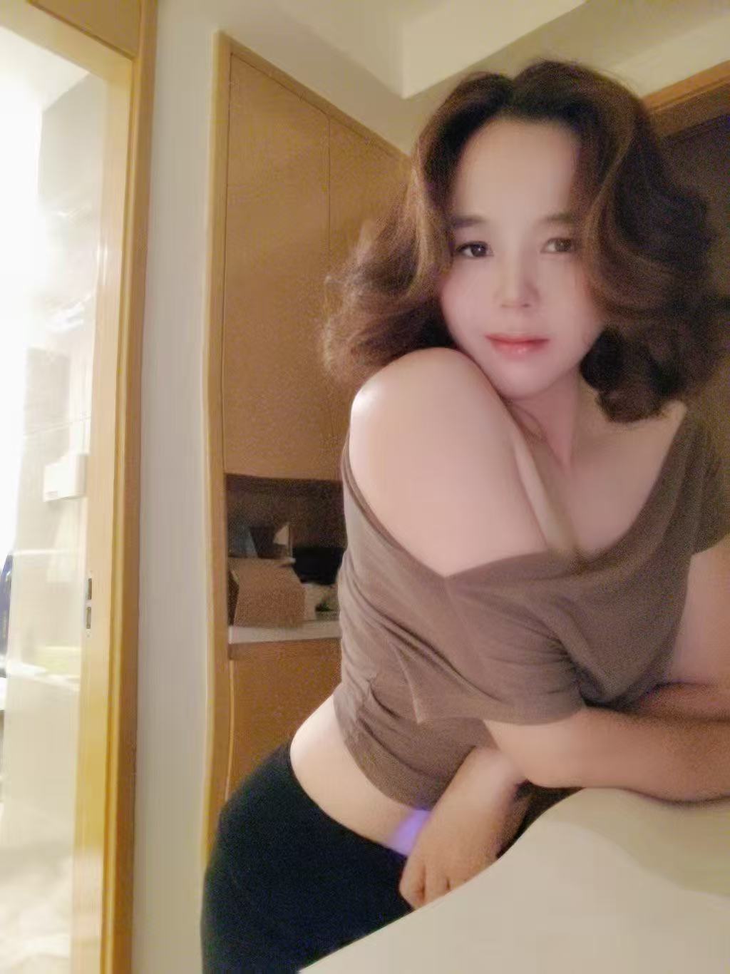 莫干山路性感熟女，耐打