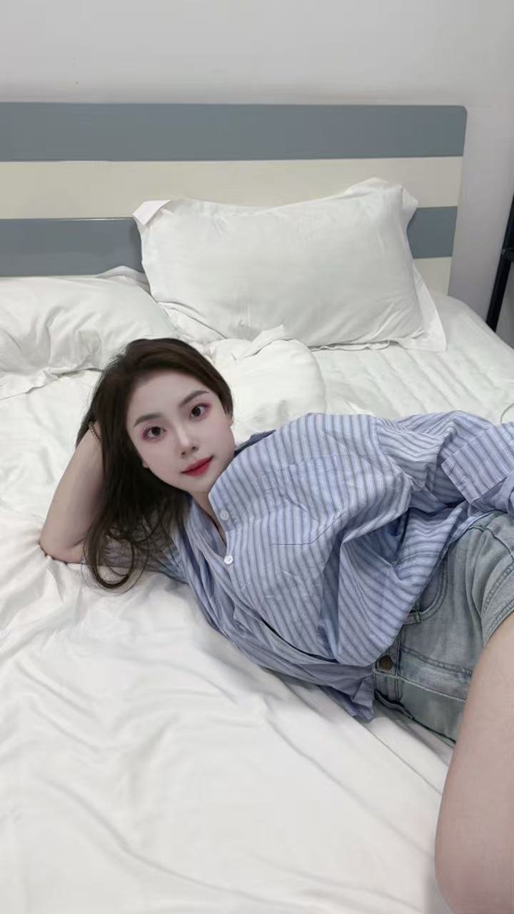 天河区 一线天 天生水多 新人小奶猫