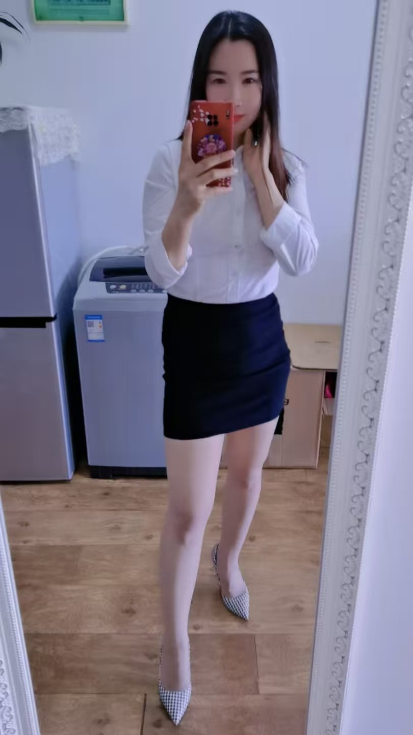 肤白貌美轻熟少妇，口技一流