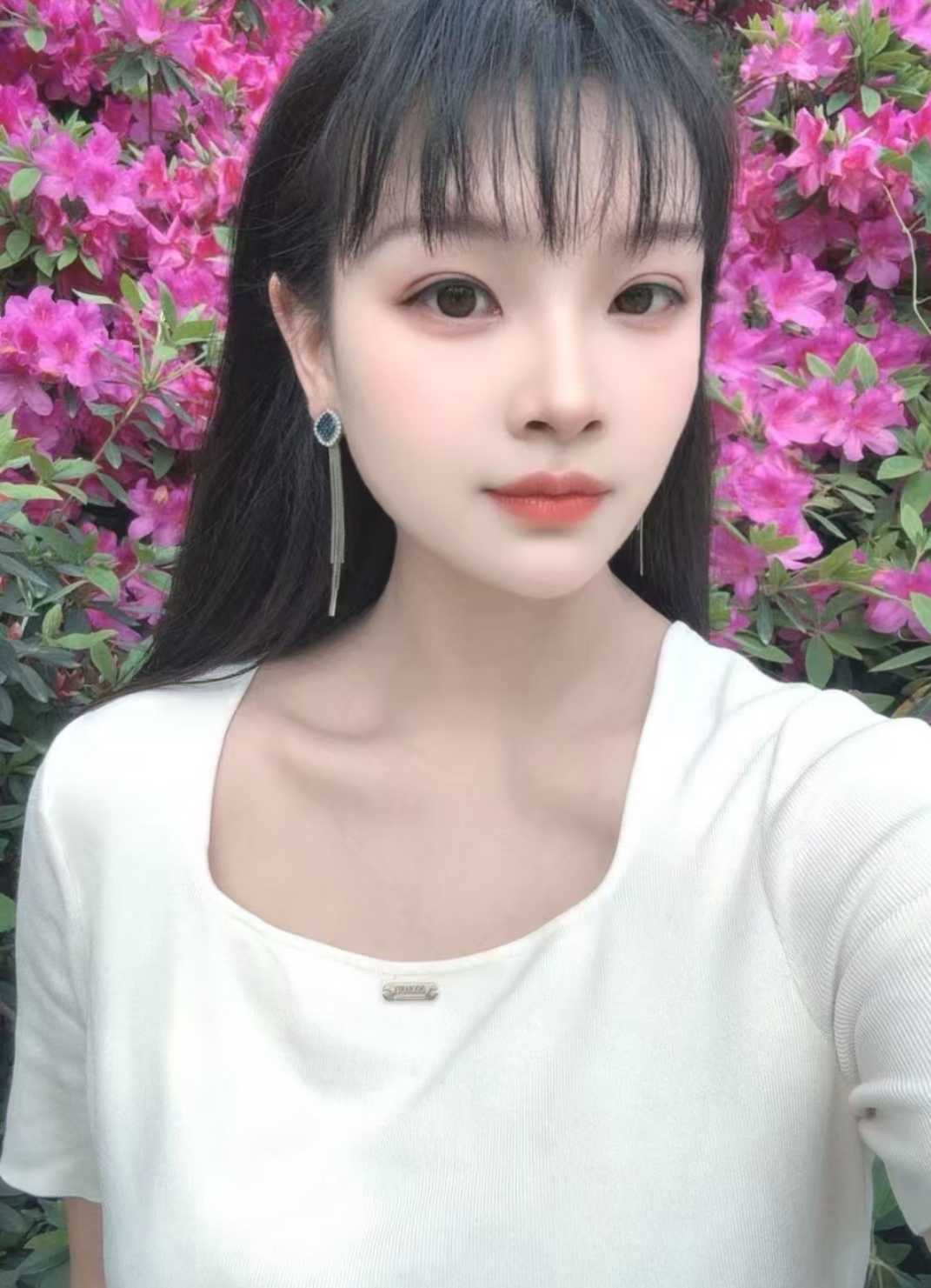 本人比照片还漂亮，而且温柔