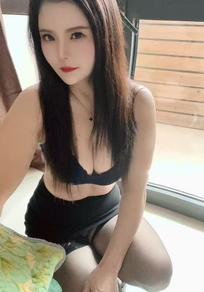 很热情的妹妹，身材满分