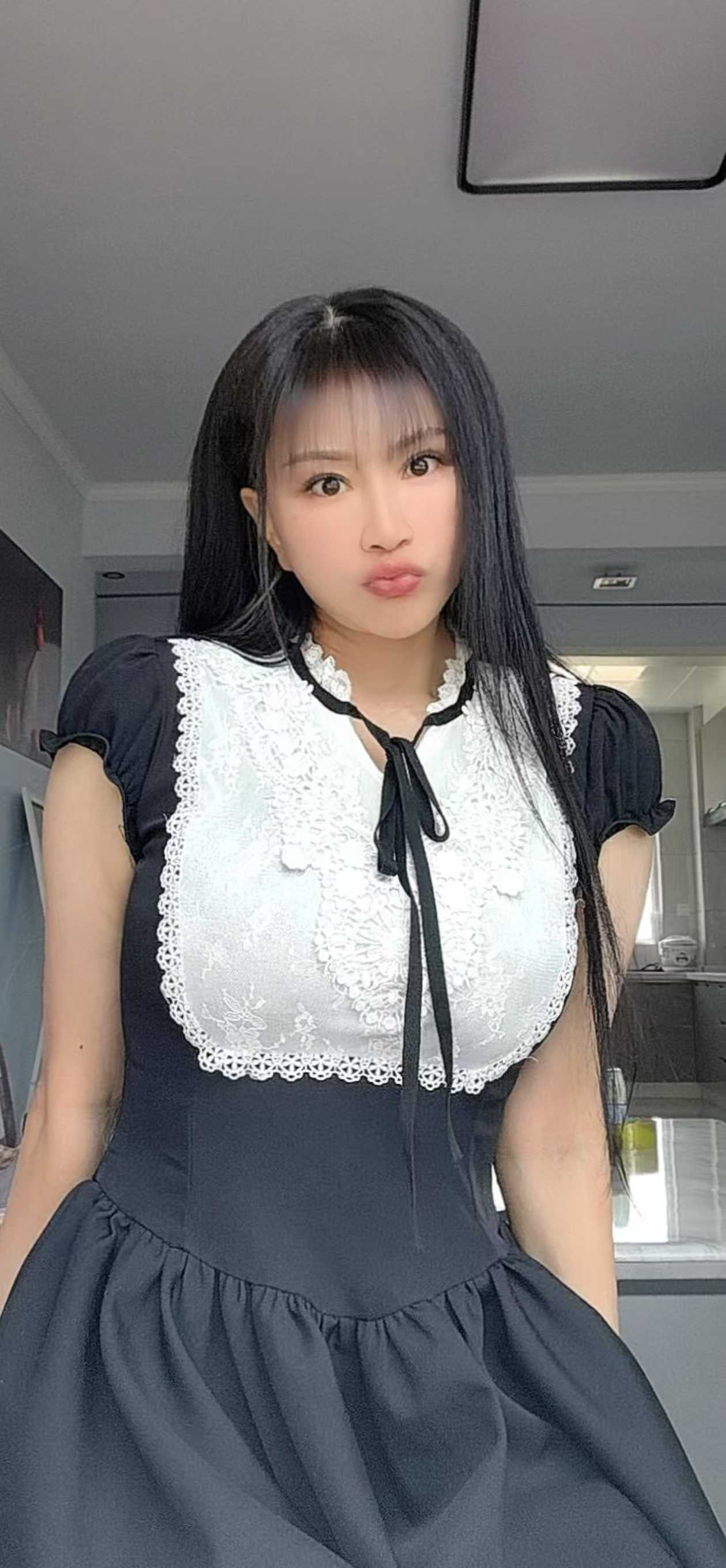 肤白貌美星柔，活好不机车