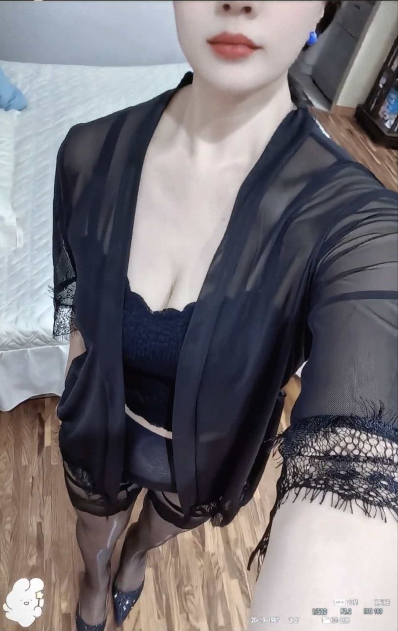 气质美脚丝袜少妇