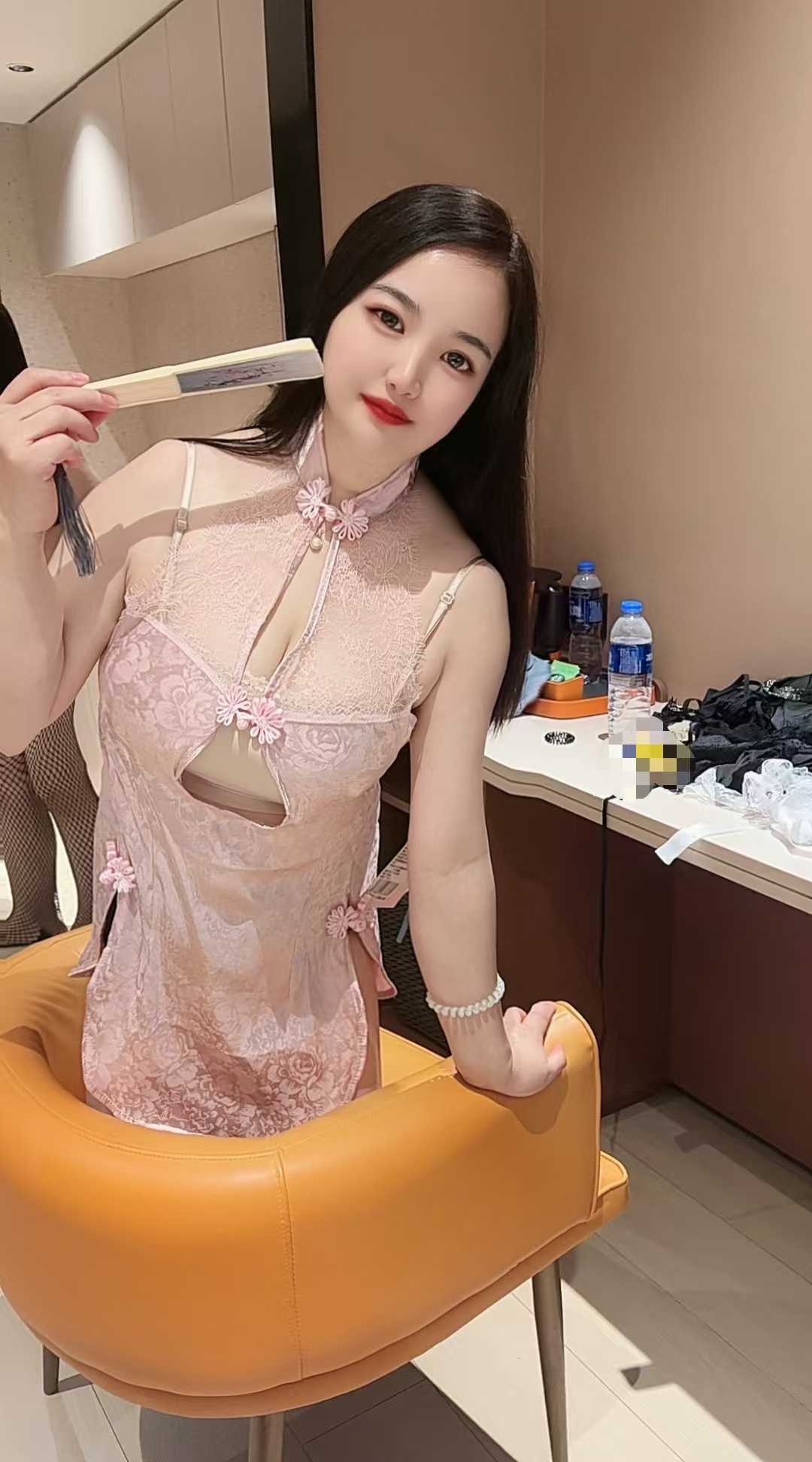 美艳惹火勾人，很满意