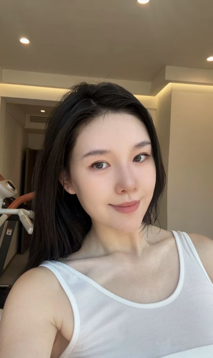 运动系纯欲甜妹佳佳