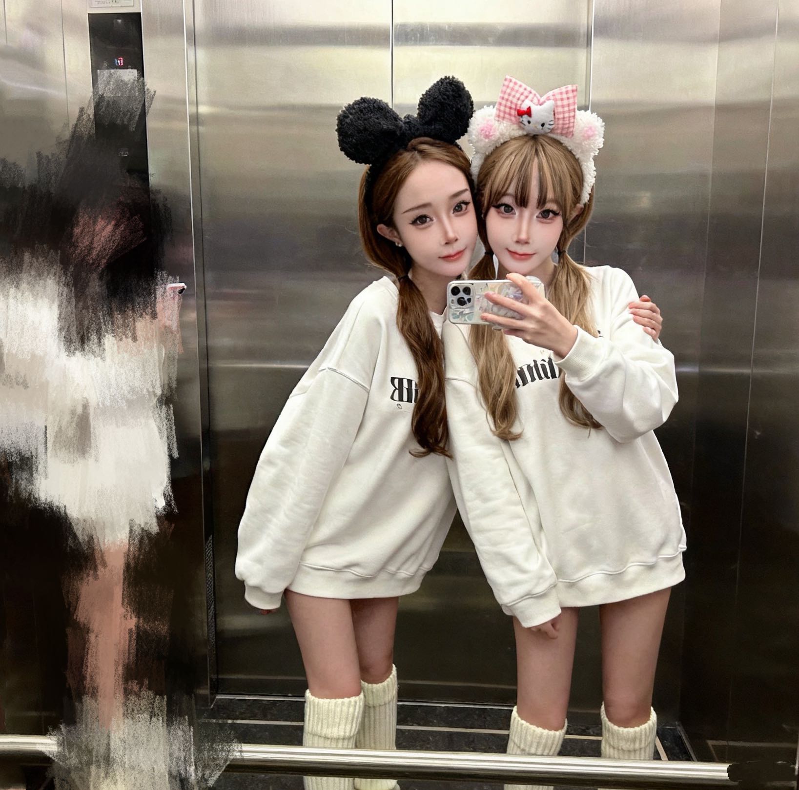 真实双胞胎姐妹兼职