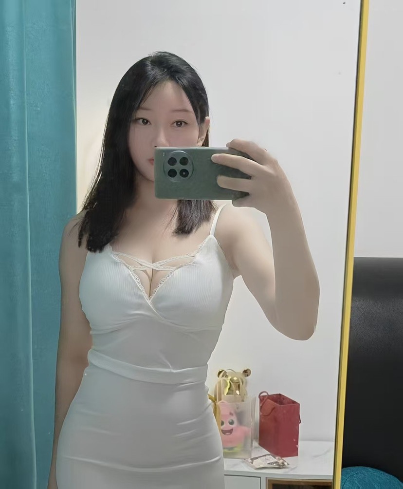 福田健身翘臀苗苗