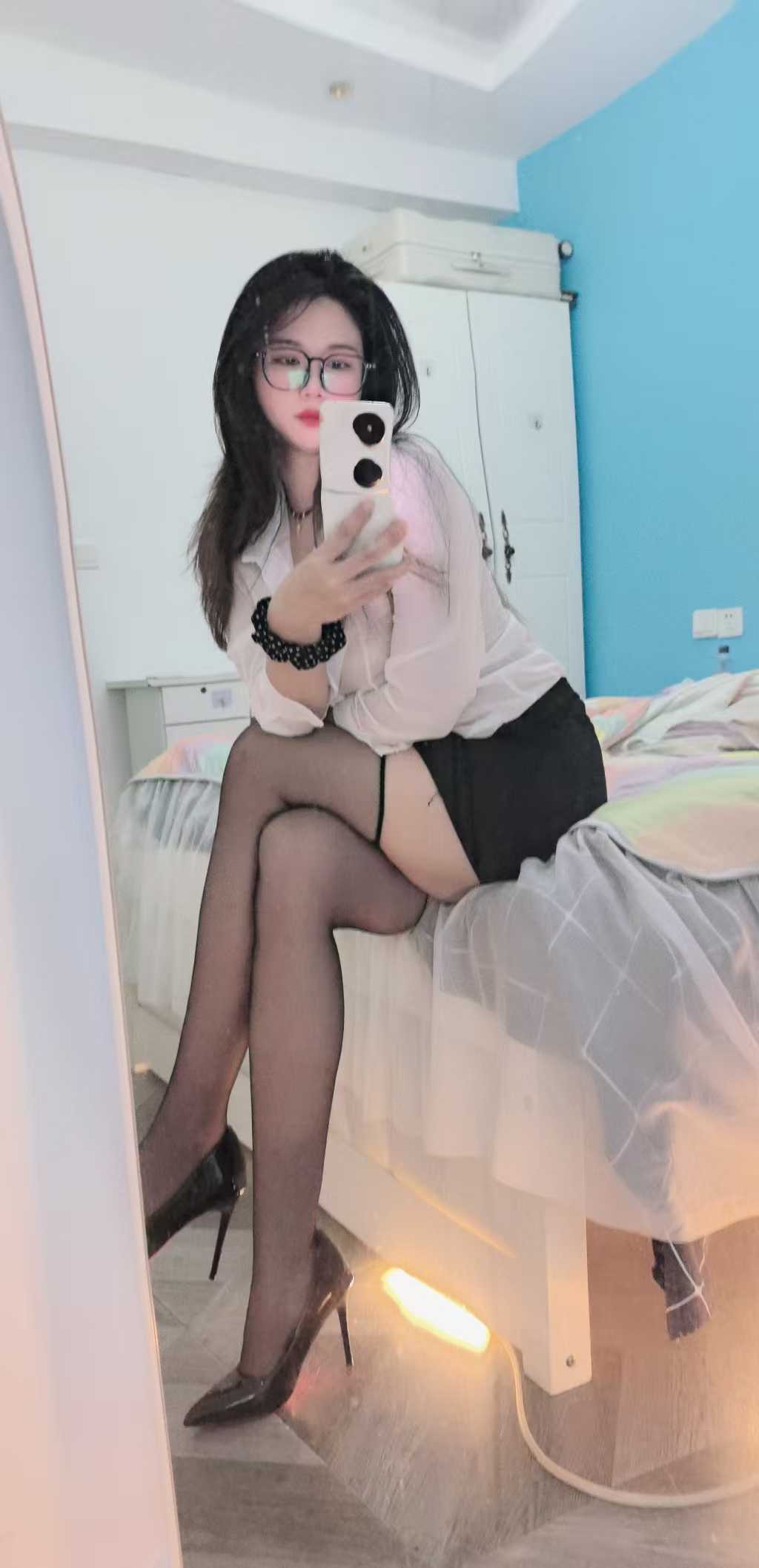 万达附近童颜巨乳梦儿