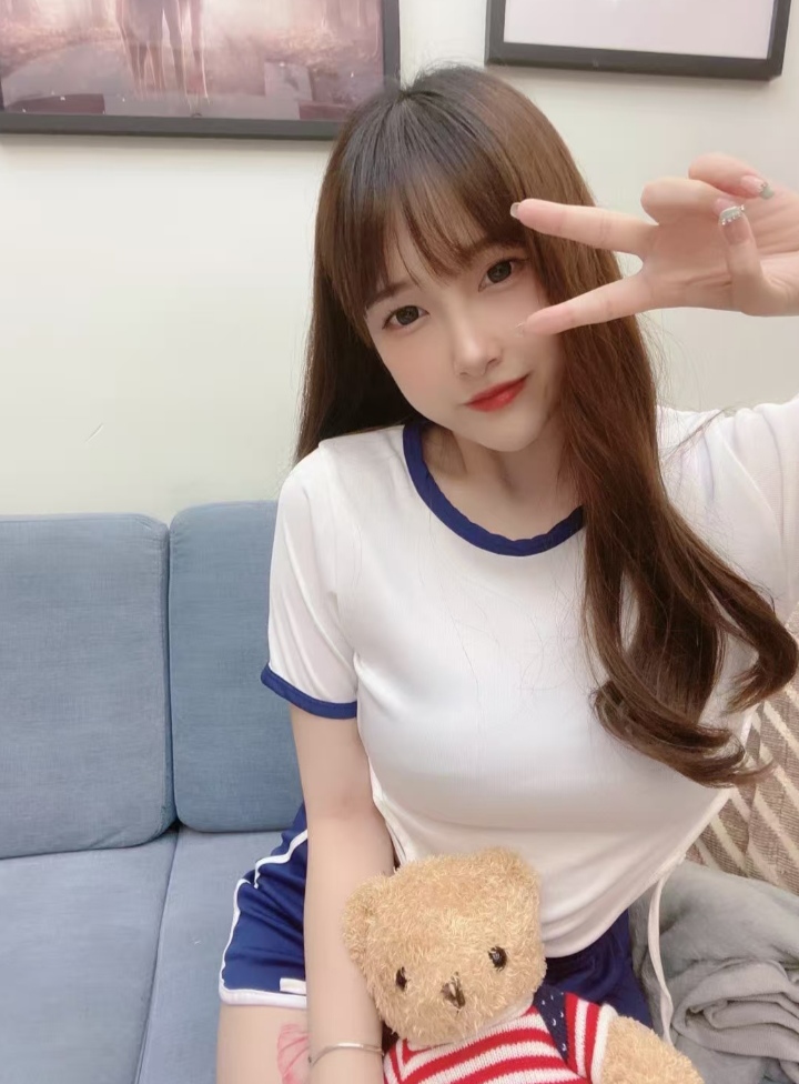 罗湖白嫩甜妹朵薇