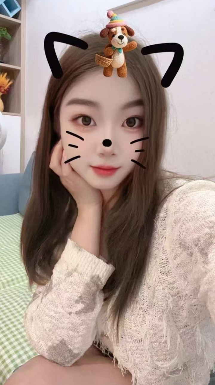 白嫩甜妹小饼干