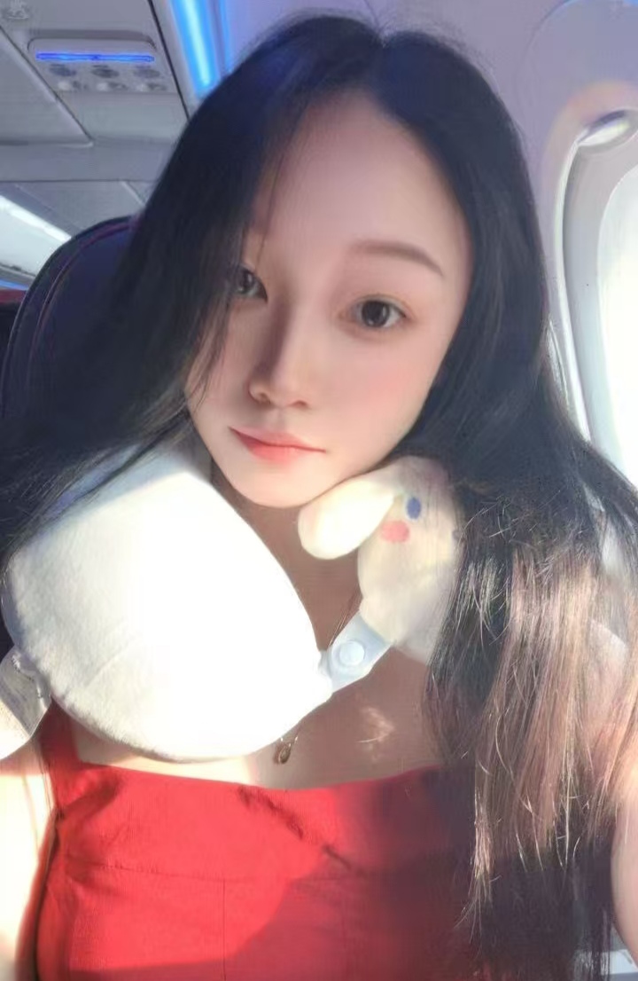 朝阳美乳嫩妹小豆芽