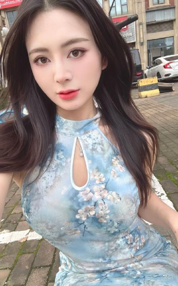 西青美乳肥臀妖精云儿