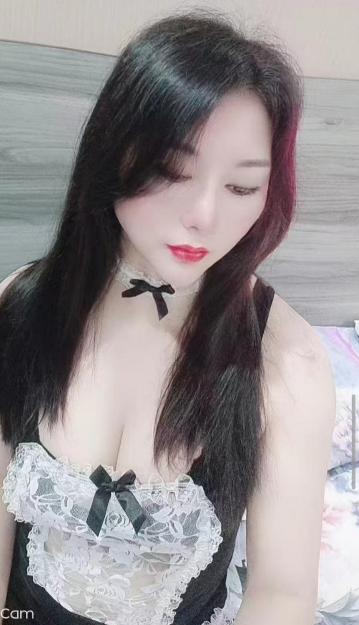 美艳丰润小少妇梦雪