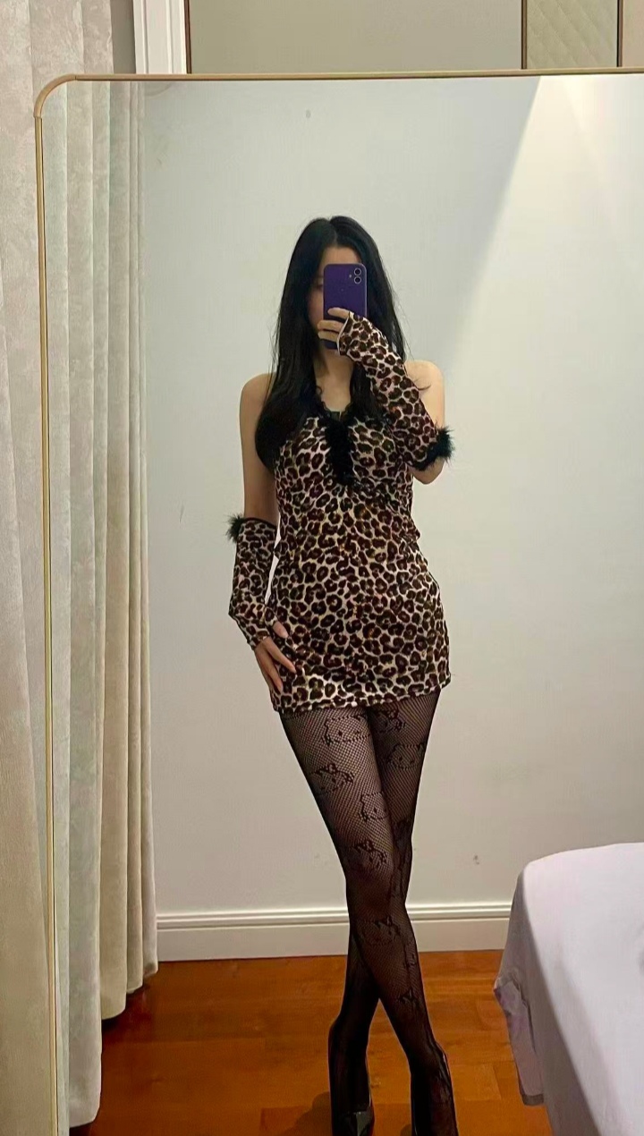 情趣美腿辣妹予初