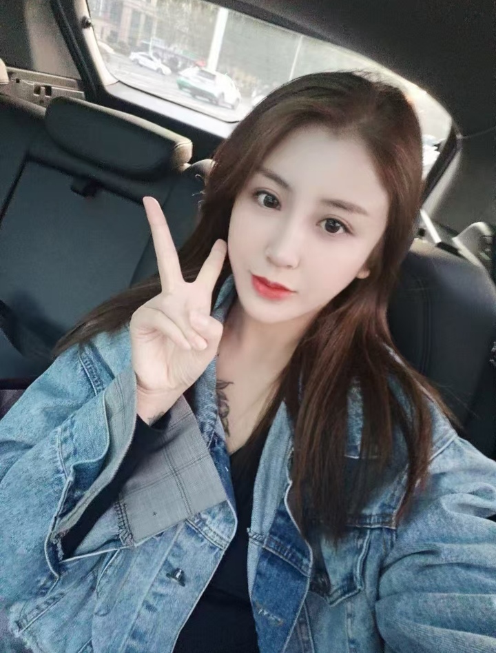 兼职美御姐小怪兽