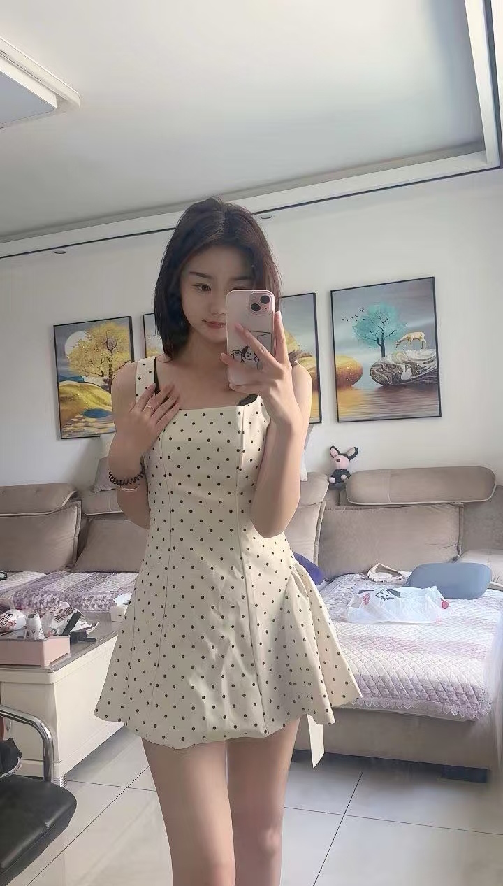 热辣身材美妞黛慕儿