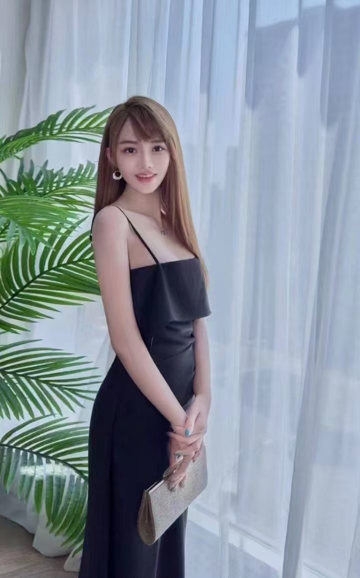 双井美艳性感小色魔
