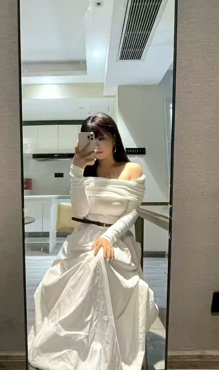 慈溪白嫩丰润甜妹露露