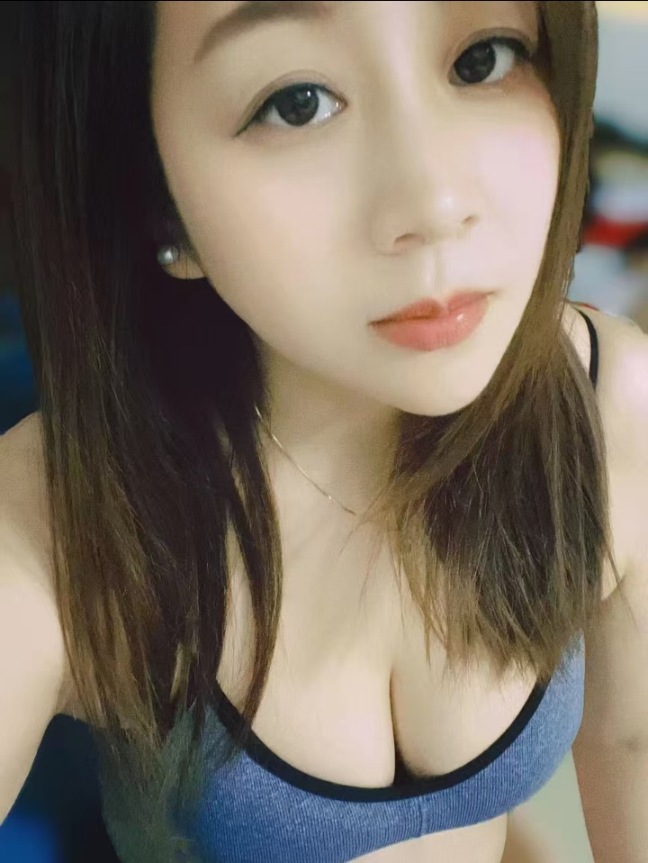 清湖美乳辣妹丫头