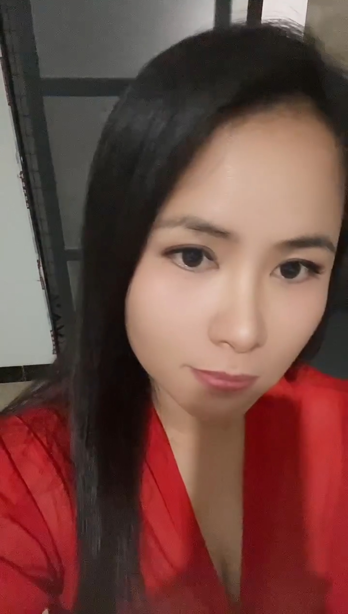 天河区肉丝短裙Sao妹子，身材不错 没有尿点