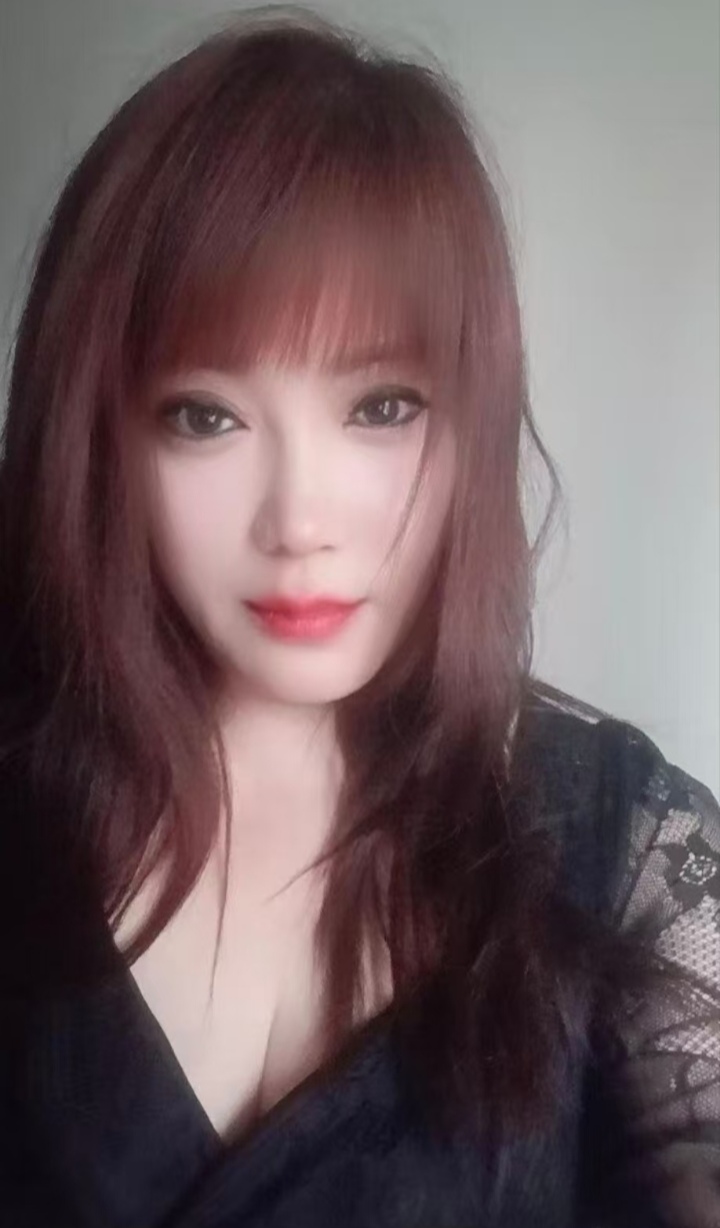 西青美艳少妇小玉