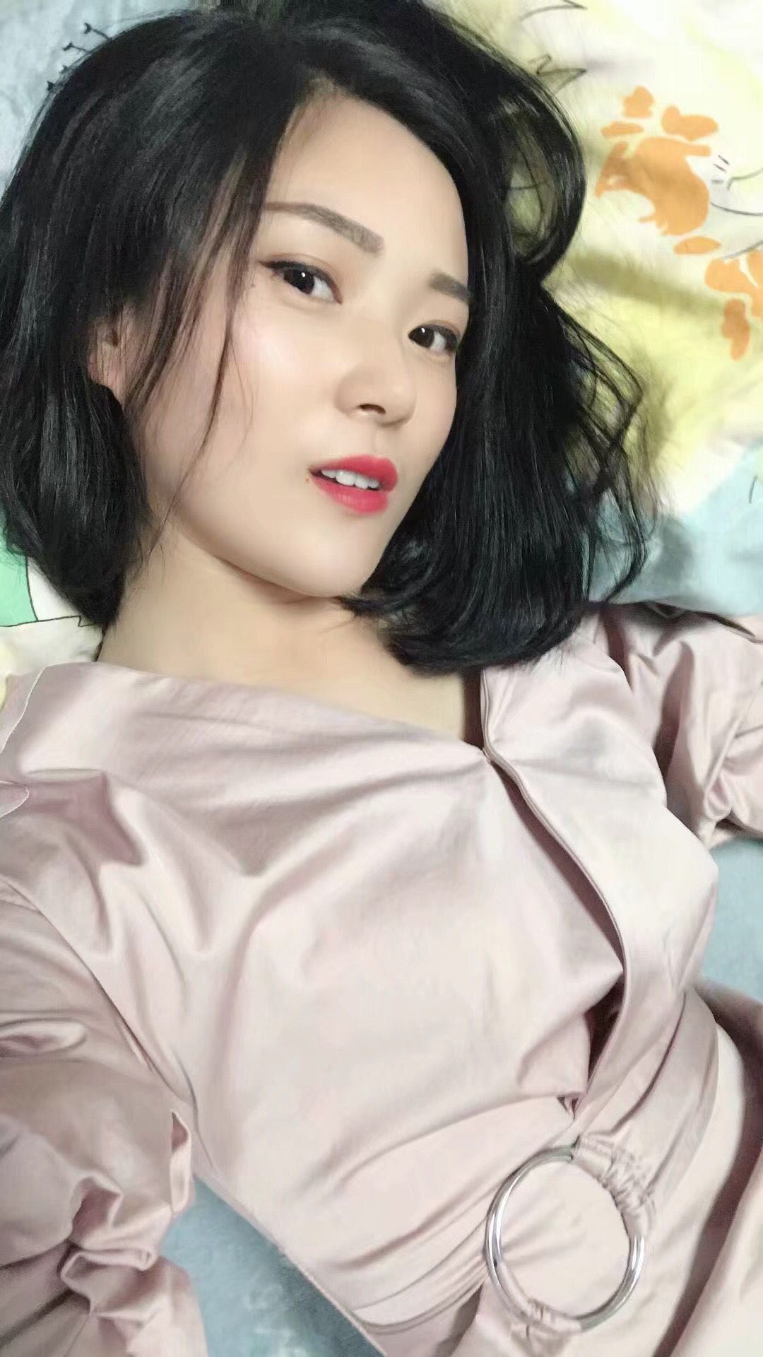 楼凤兼职比较sao的一个妹子床上犹物