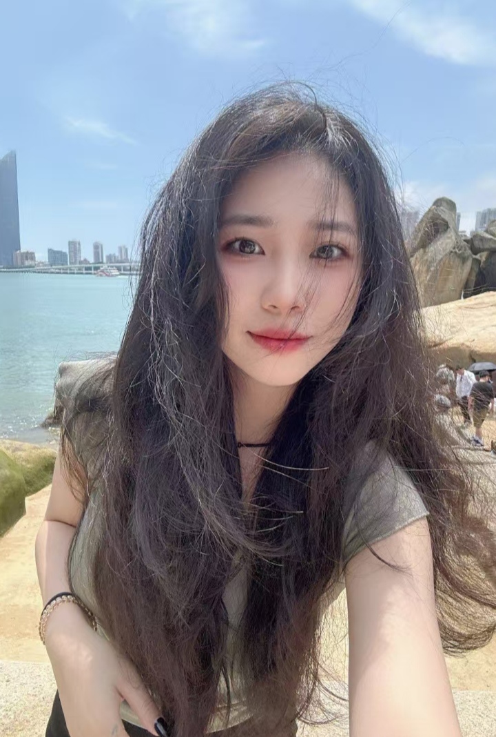 福田白嫩辣妹小玲珑