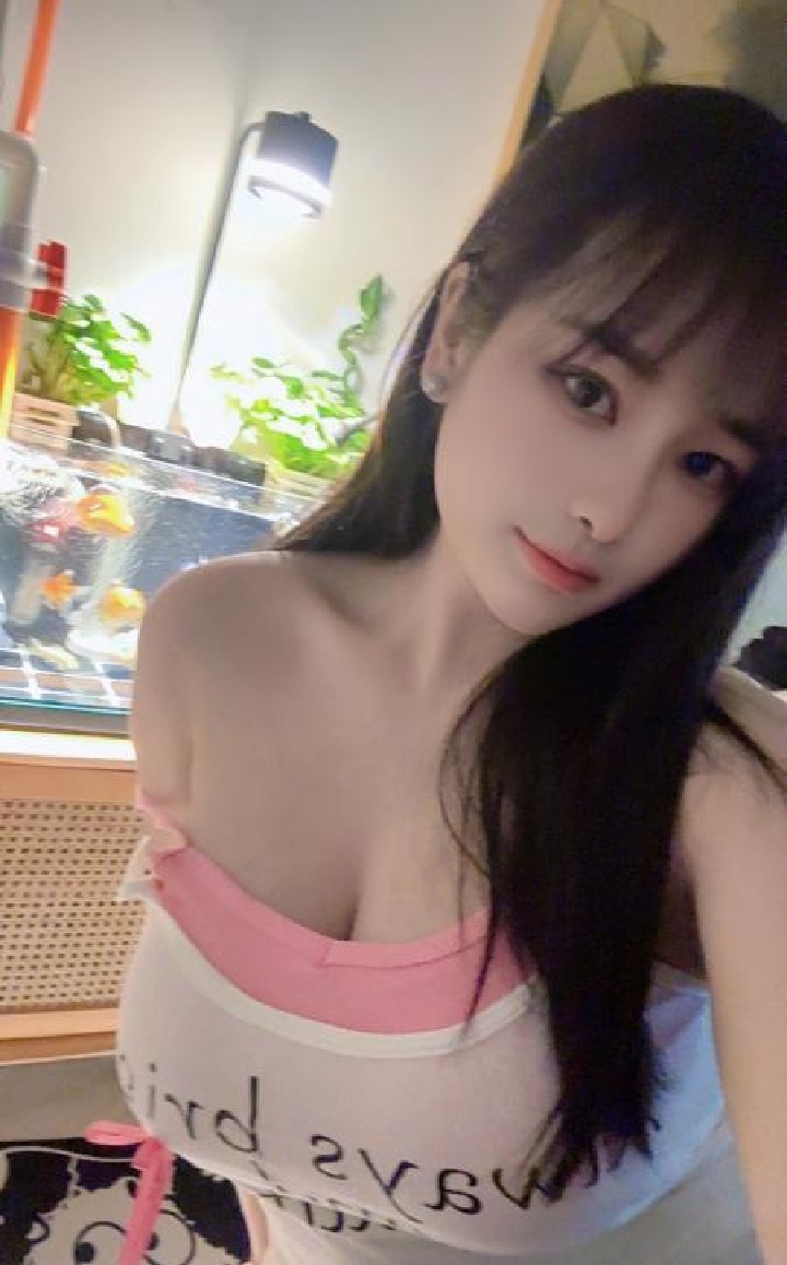 性感美乳老师菲菲