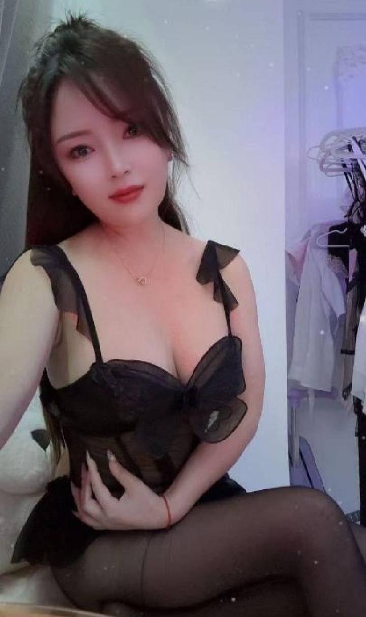上城黑丝美乳瑶瑶