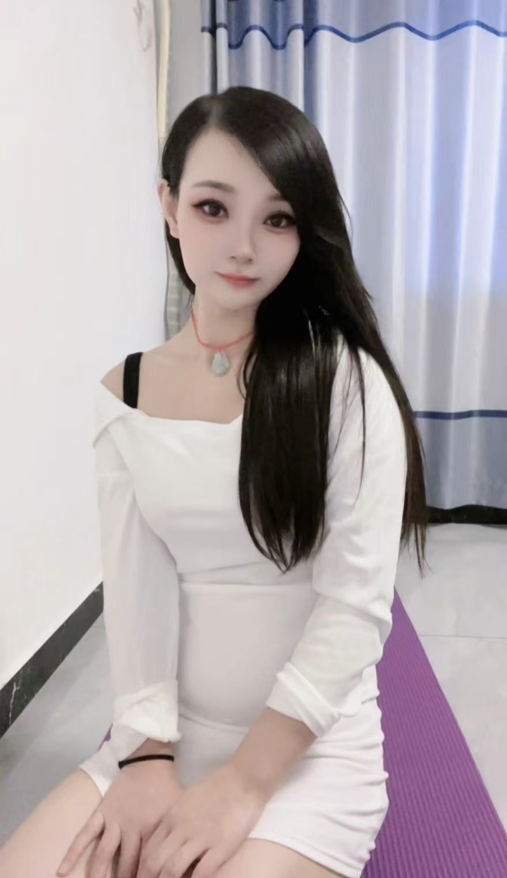 朝阳白嫩甜妹小小