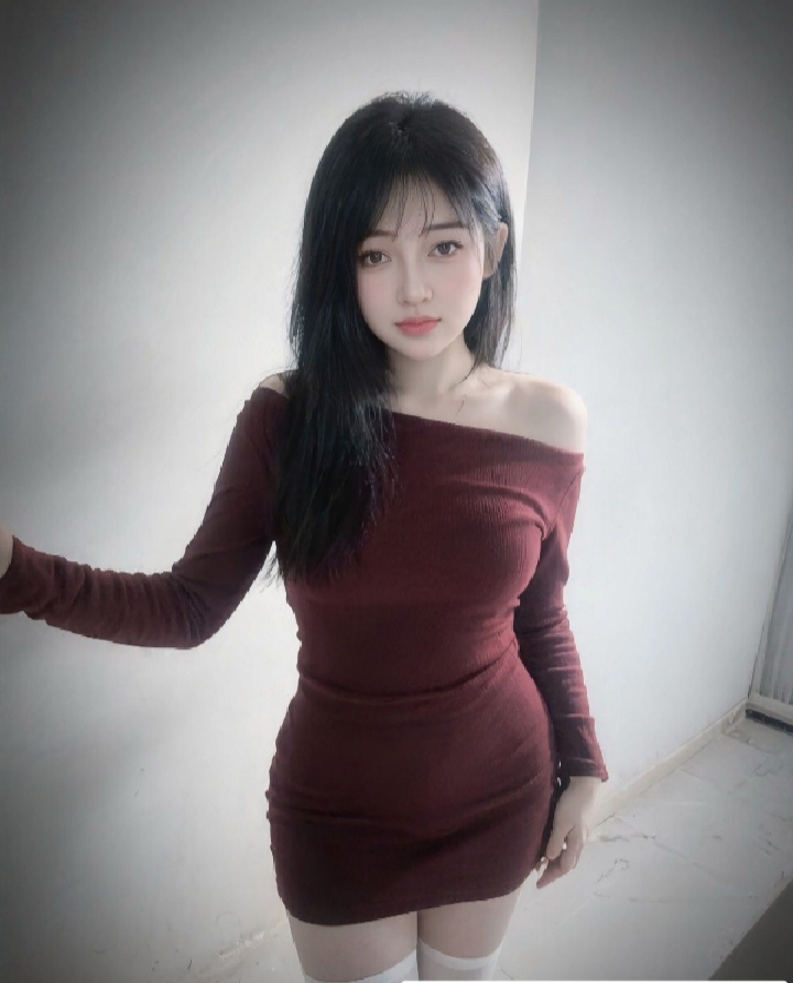 微胖极品美妞小月亮