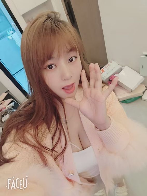 上城巨乳气质妹子