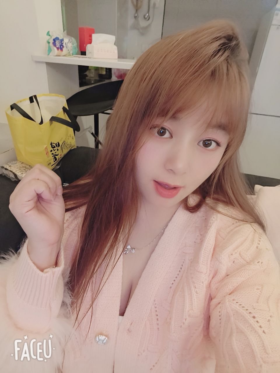 上城巨乳气质妹子