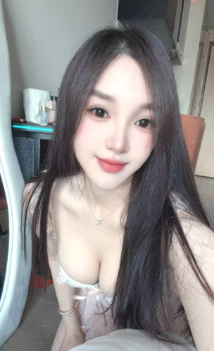 丰满热辣兼职御姐