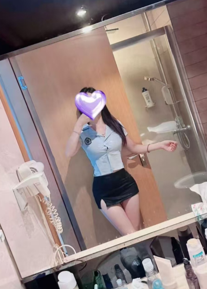 情趣美臀御姐燕子