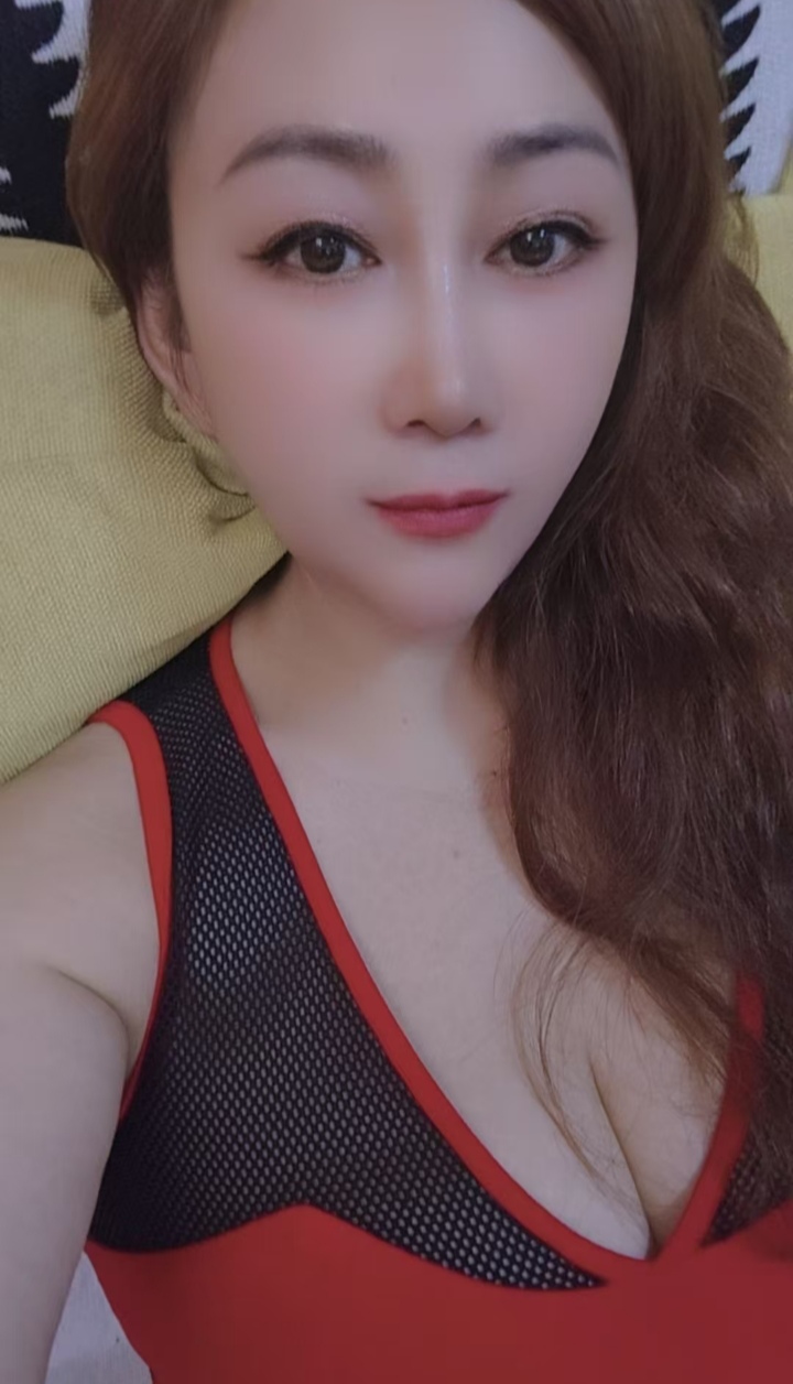 洪山三通爆乳少妇