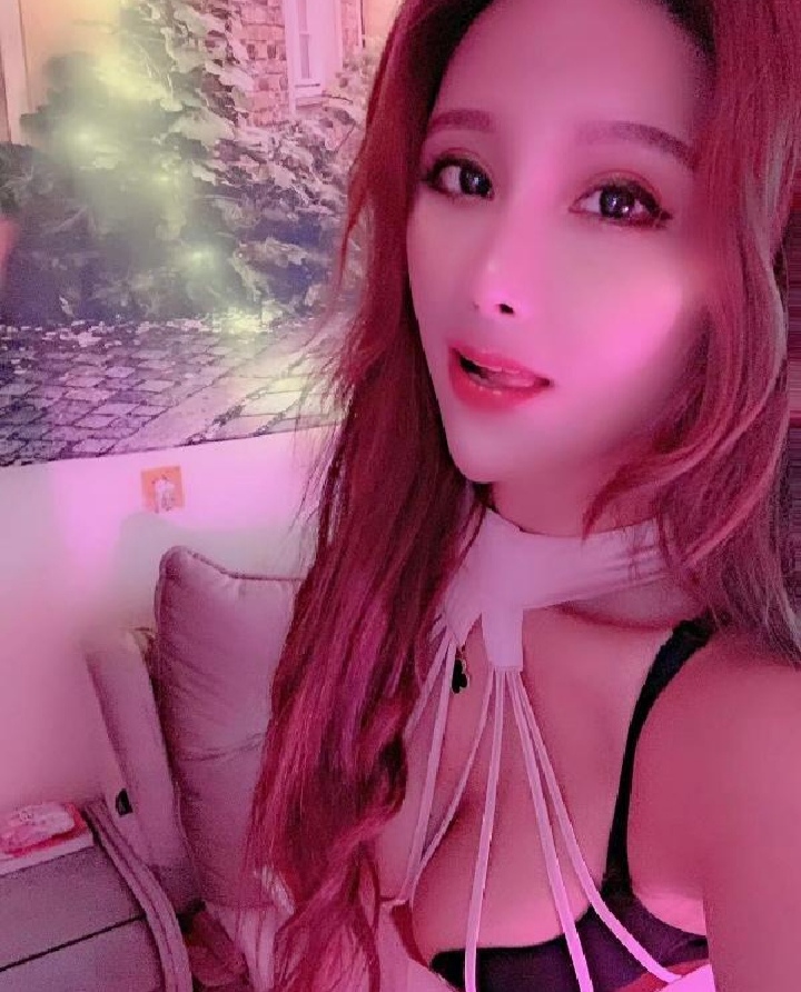 再刷巨乳情趣御姐依娜