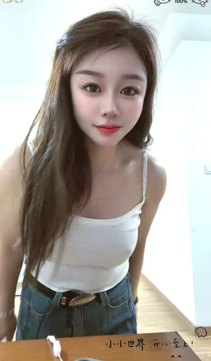 服务系美妞喜儿老师