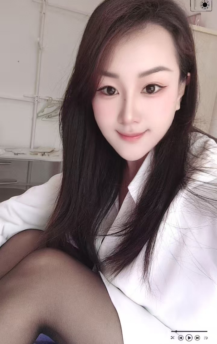 姑苏兼职性感美妞