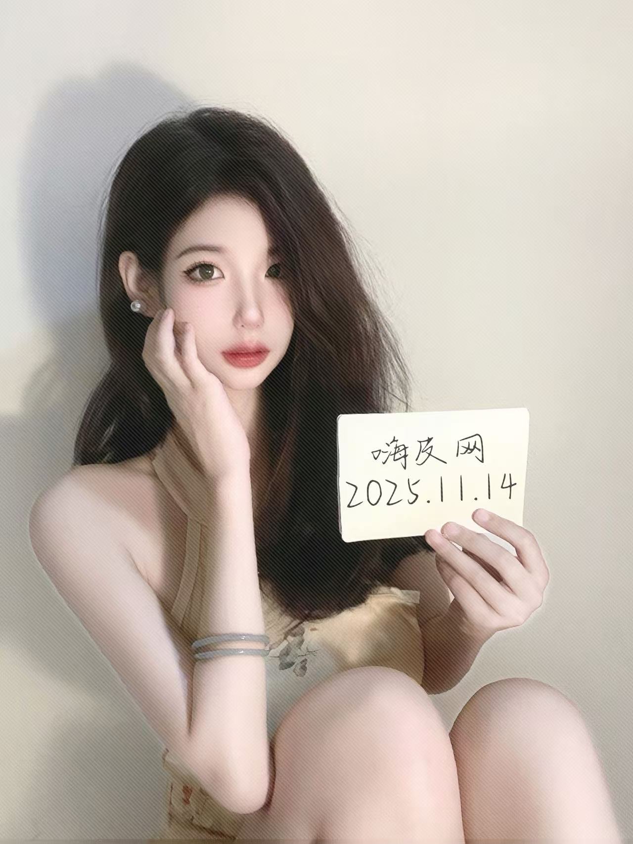 城市广场女仆熙儿