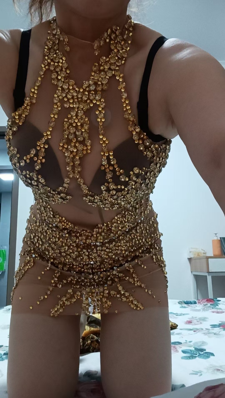 西湖情趣气质少妇