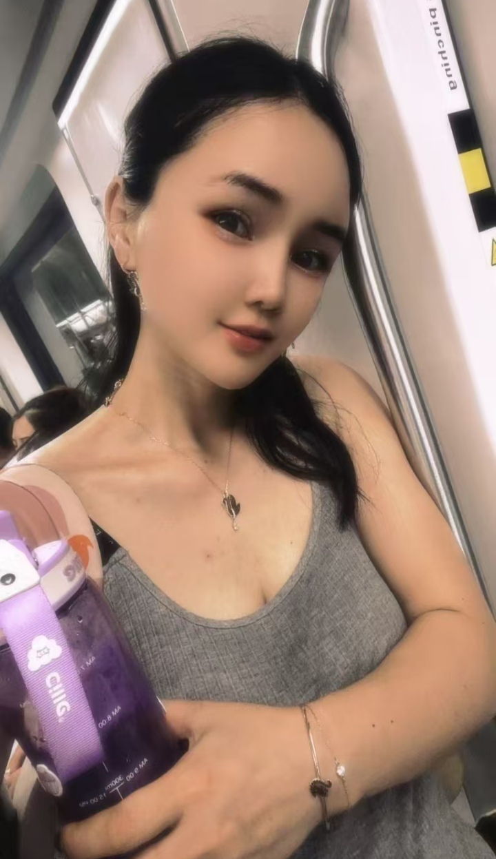 徐汇爆乳重庆妞小米