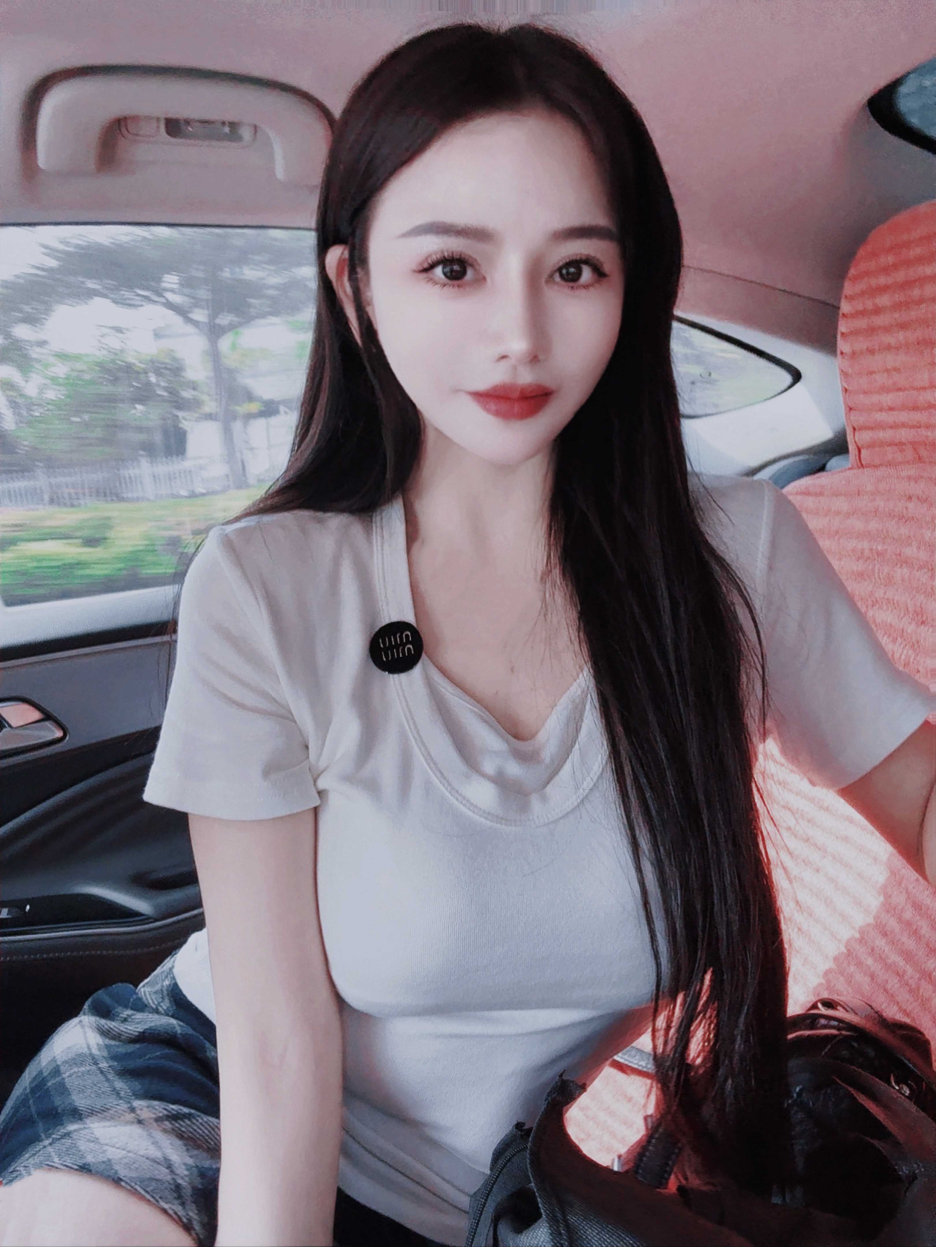 高颜值 中高端个人外围 天河东站香奈