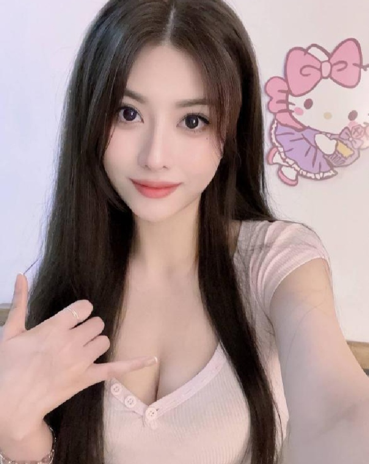 美腿颜值辣妹颖儿