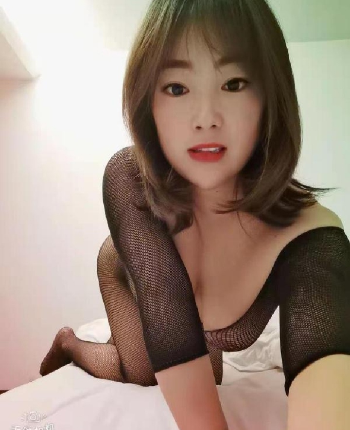 瑶海美乳欲女欢欢