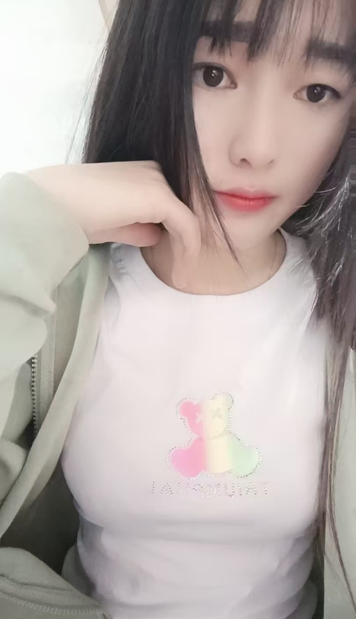 沙区翘臀甜妹小仙