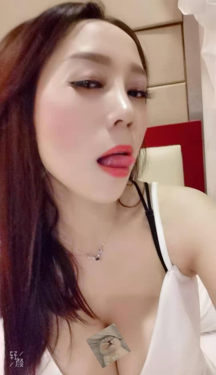 沙区爆乳辣妹艾希