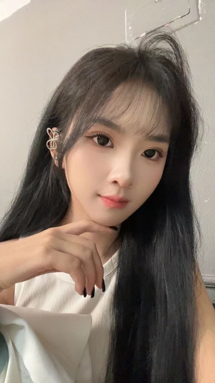 坐标深圳，偶尔兼职，喜欢的加vx私聊