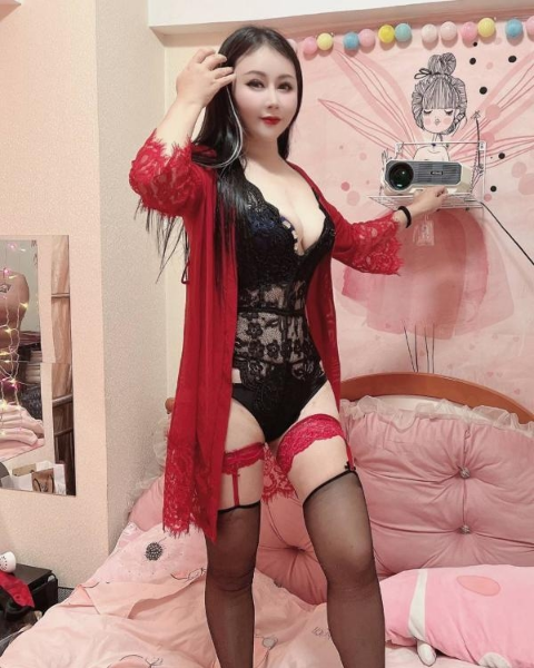 妖艳的大屁股姐姐