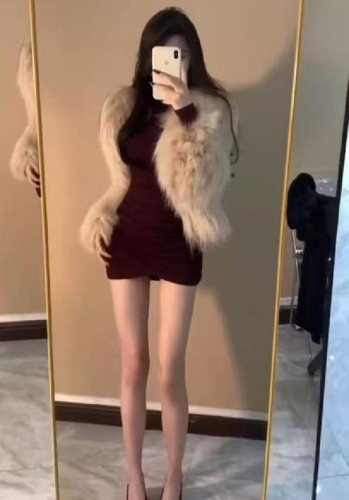 雨花性感甜妹果果